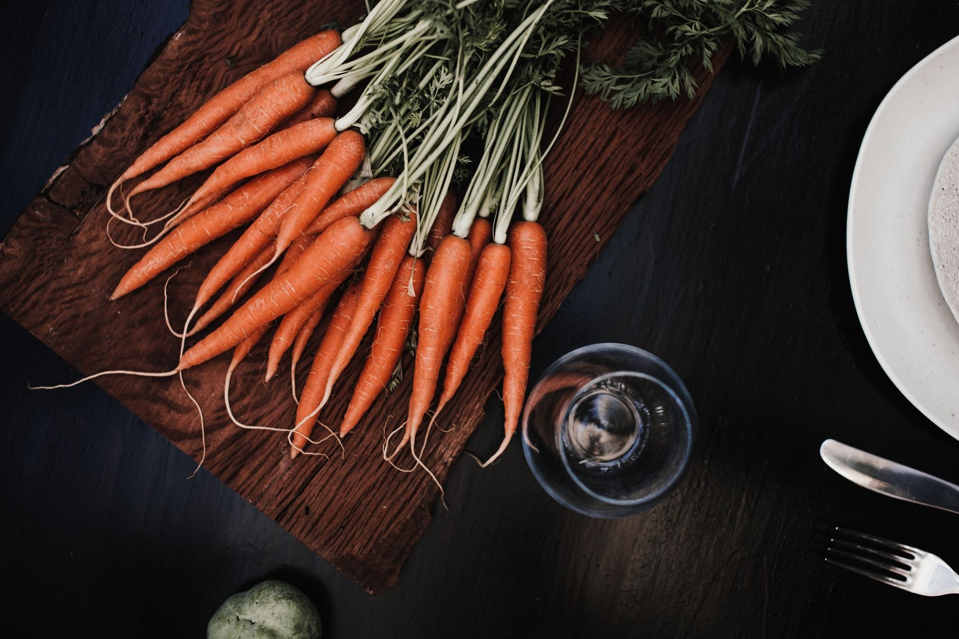 Freshly lifted carrots for storing
